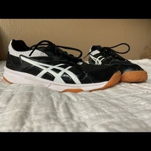 ASICS women’s volleyball shoes